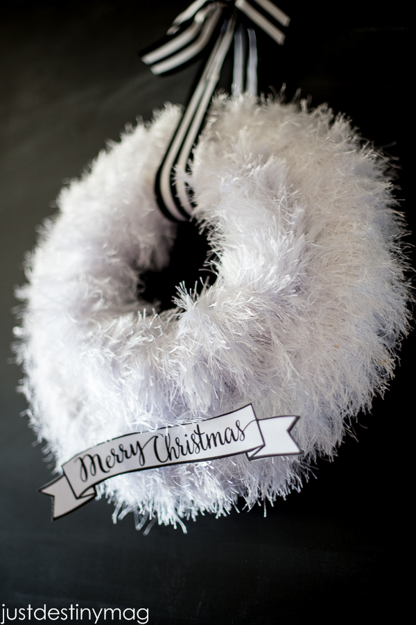 Black and White Christmas Wreath-2