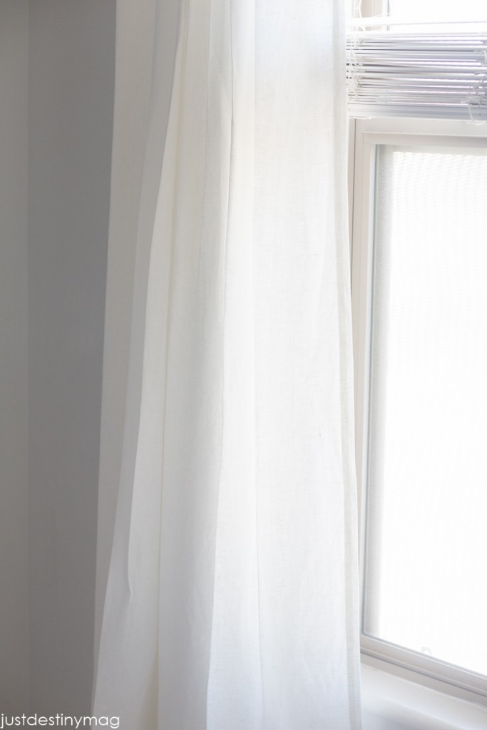 How to Hang your Curtains Perfectly_-14