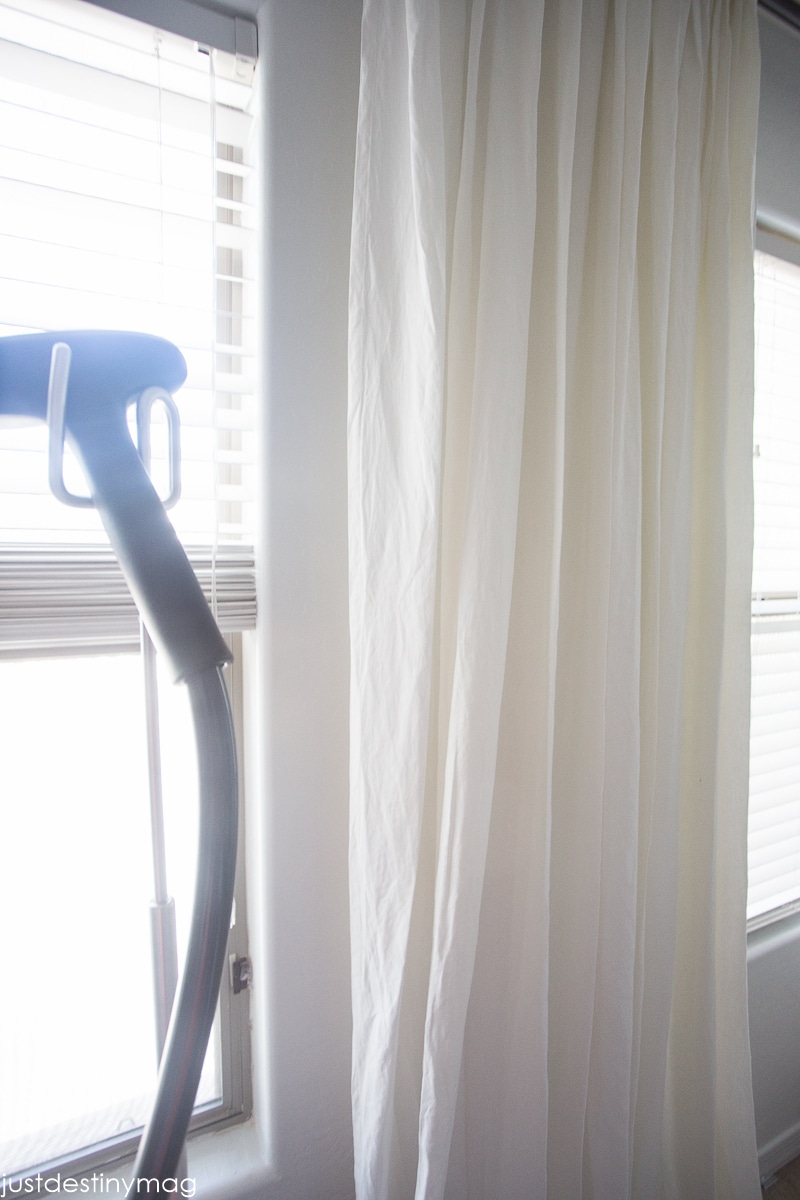 How to get Wrinkles out of Curtains without an Iron