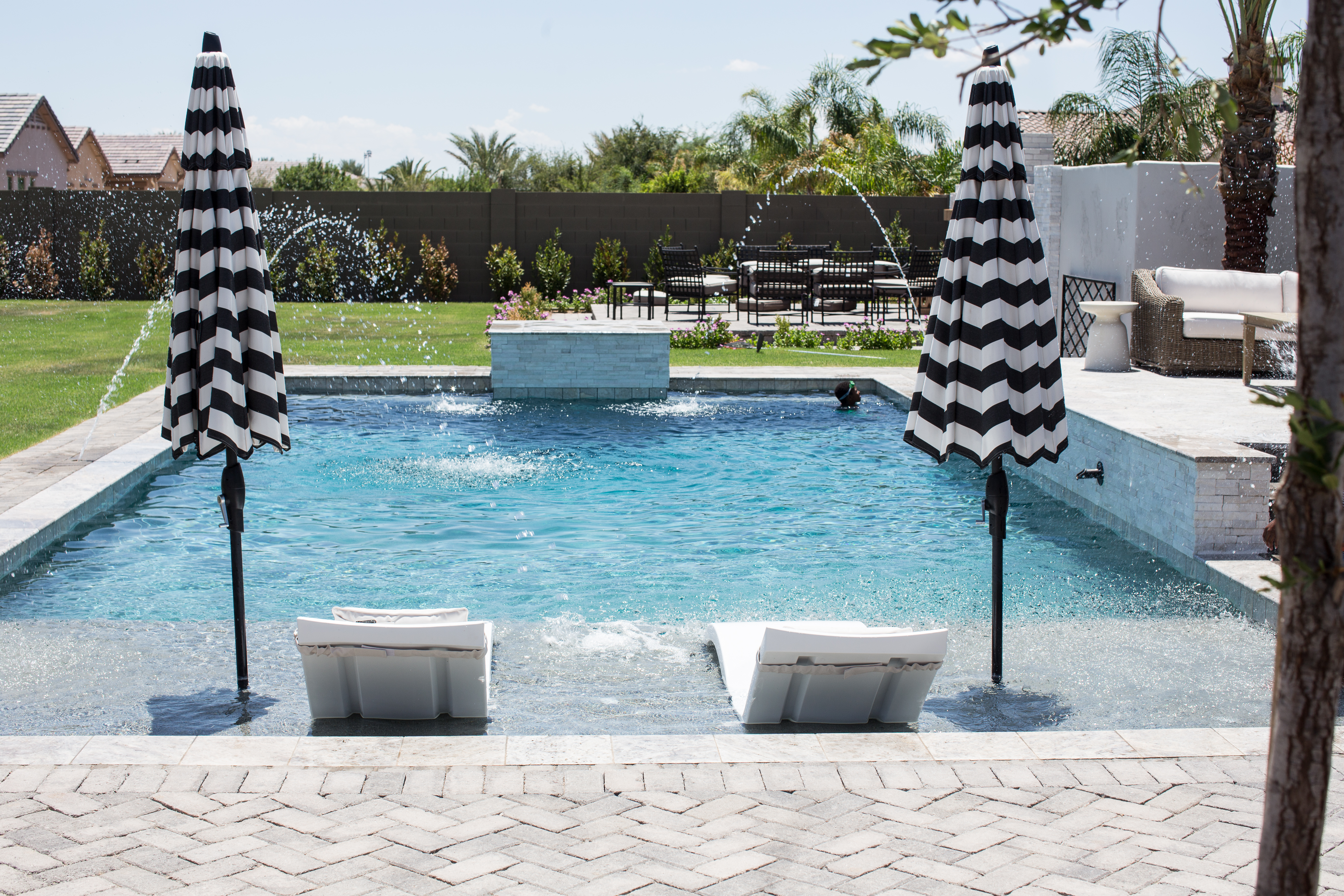 baja shelf pool chairs