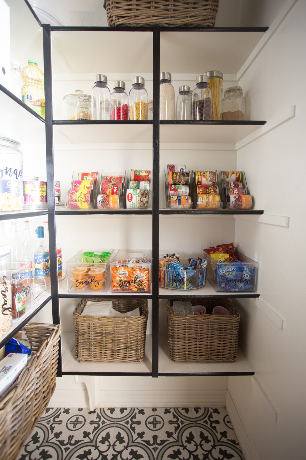 How to Organize your Pantry with Pretty Pantry Containers