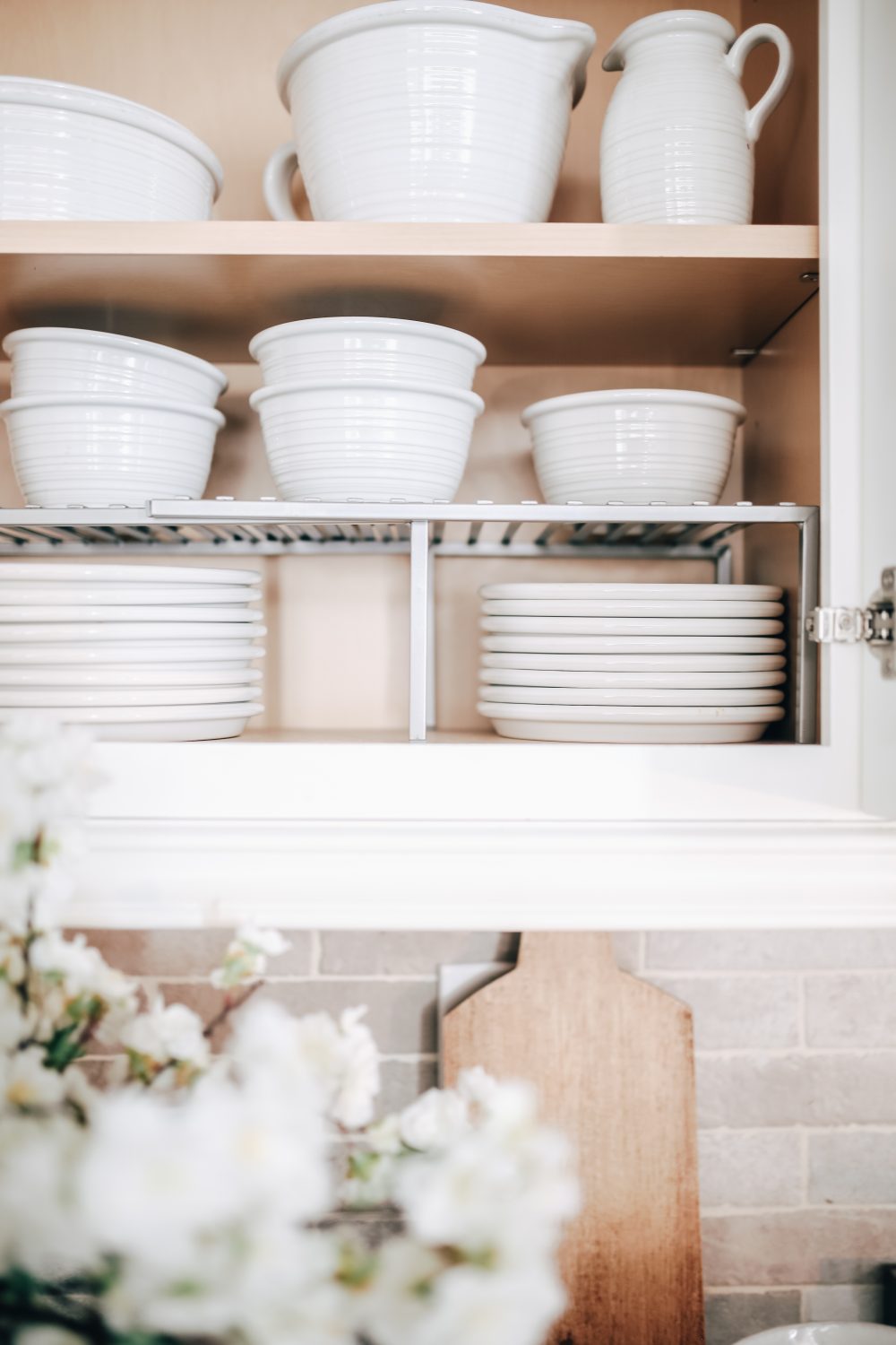 Ultimate Guide To The Best Plastic Dinnerware - Simply Smart Living