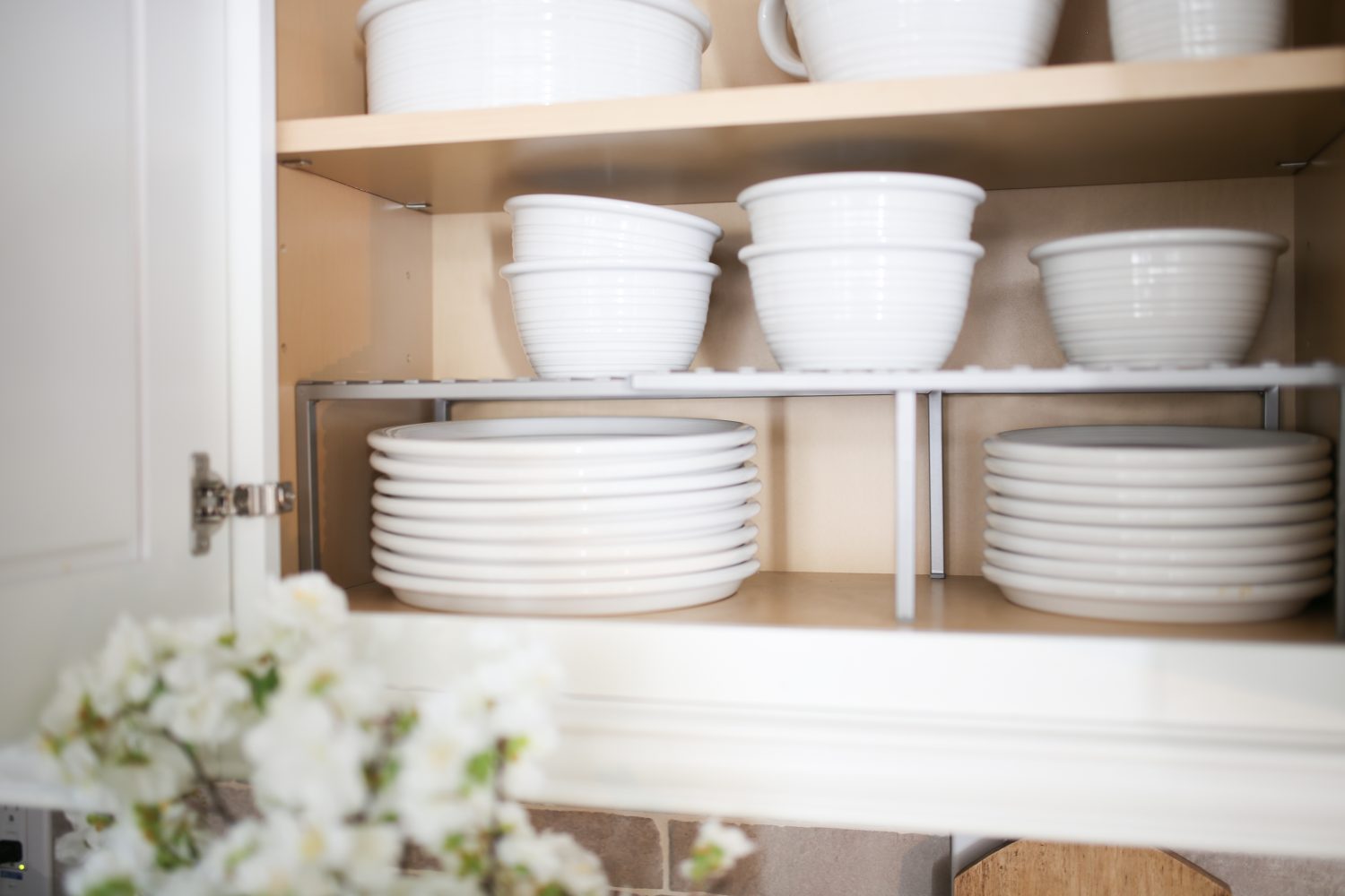 Ultimate Guide To The Best Plastic Dinnerware - Simply Smart Living