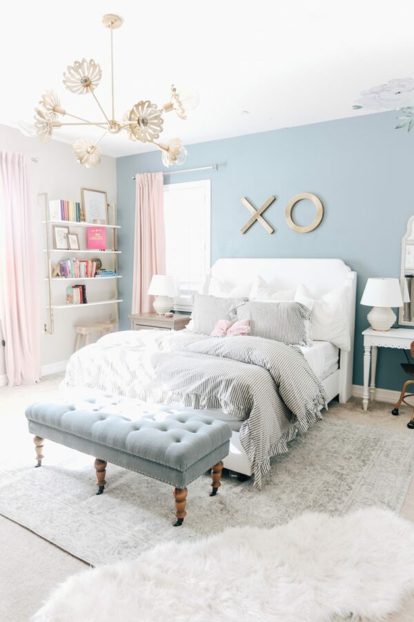 Fun and Pretty Teen Bedroom