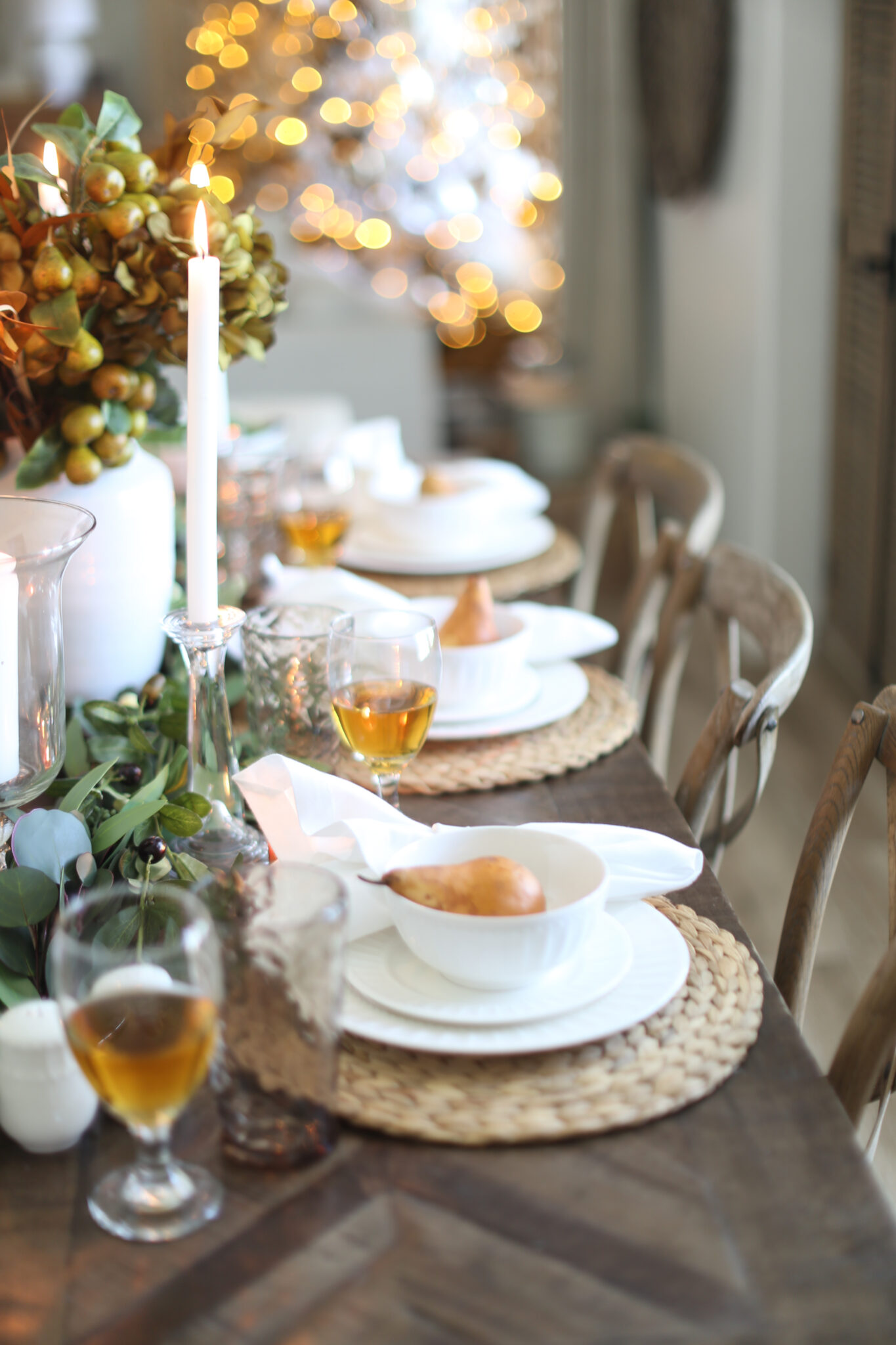 Setting an Elegant Thanksgiving Table with Natural Elements