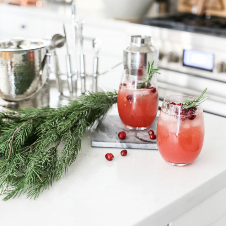 Cranberry Christmas Mocktail 