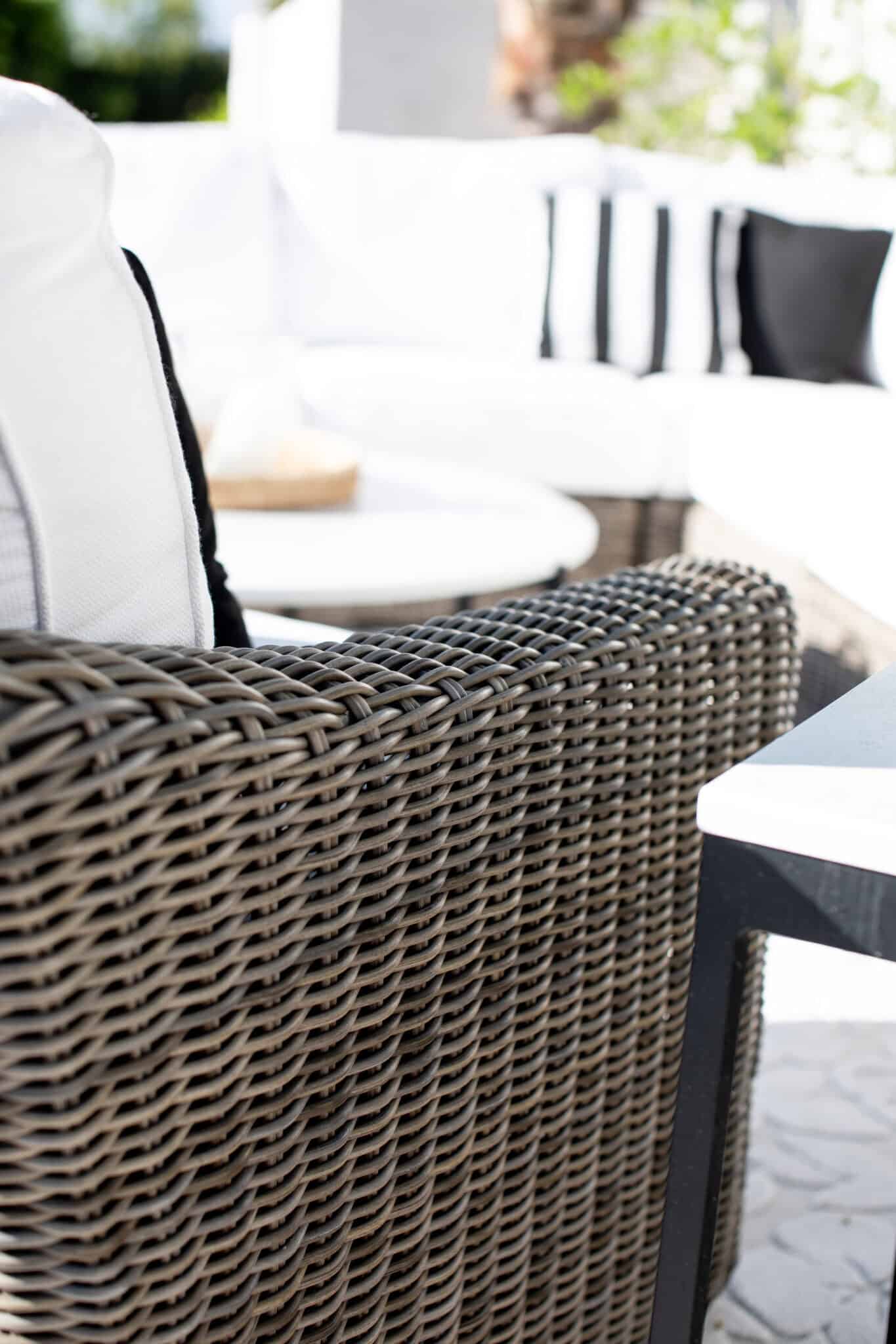 How to Bring Your Interior Style Into your Outdoor Spaces