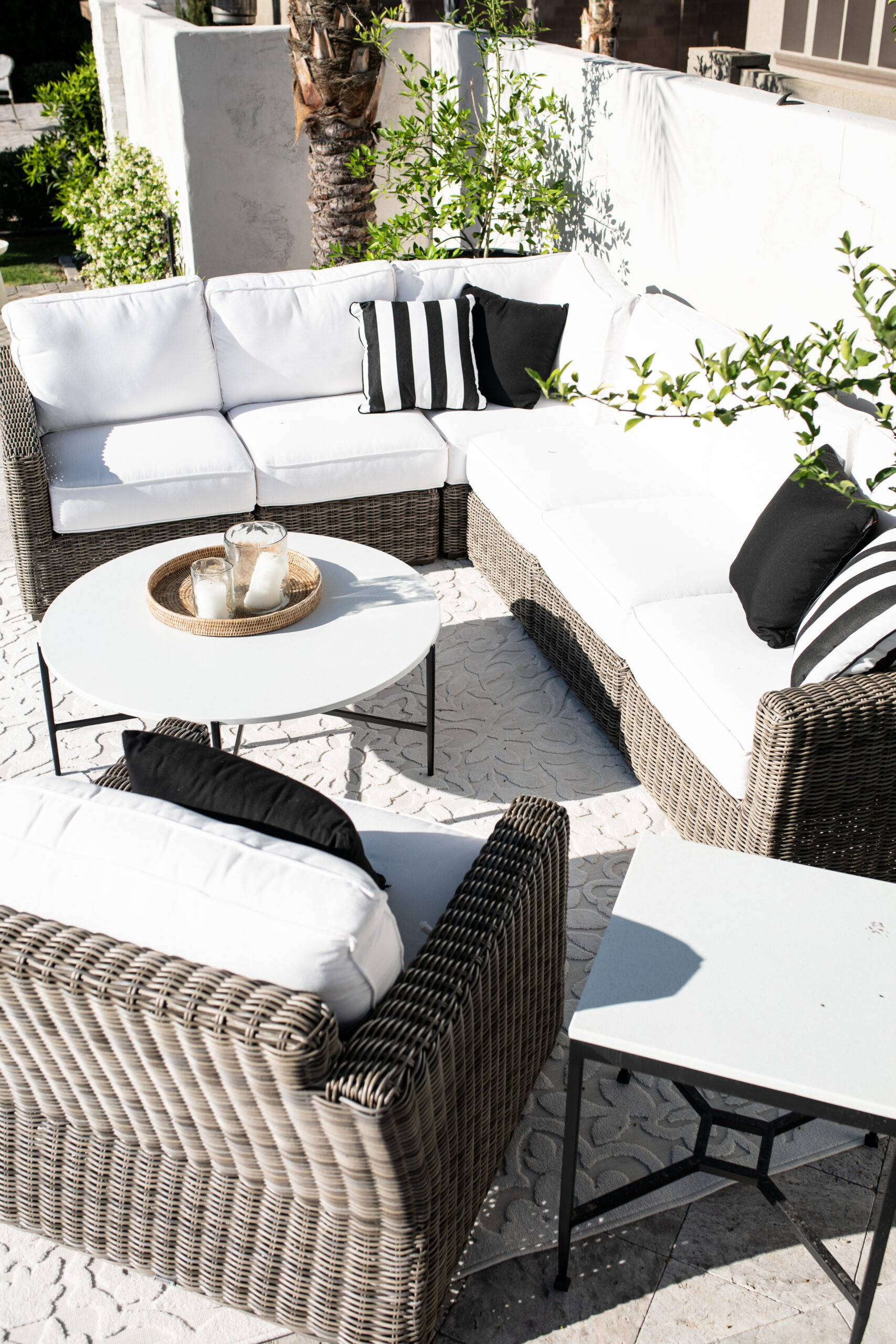 How to Bring Your Interior Style Into your Outdoor Spaces