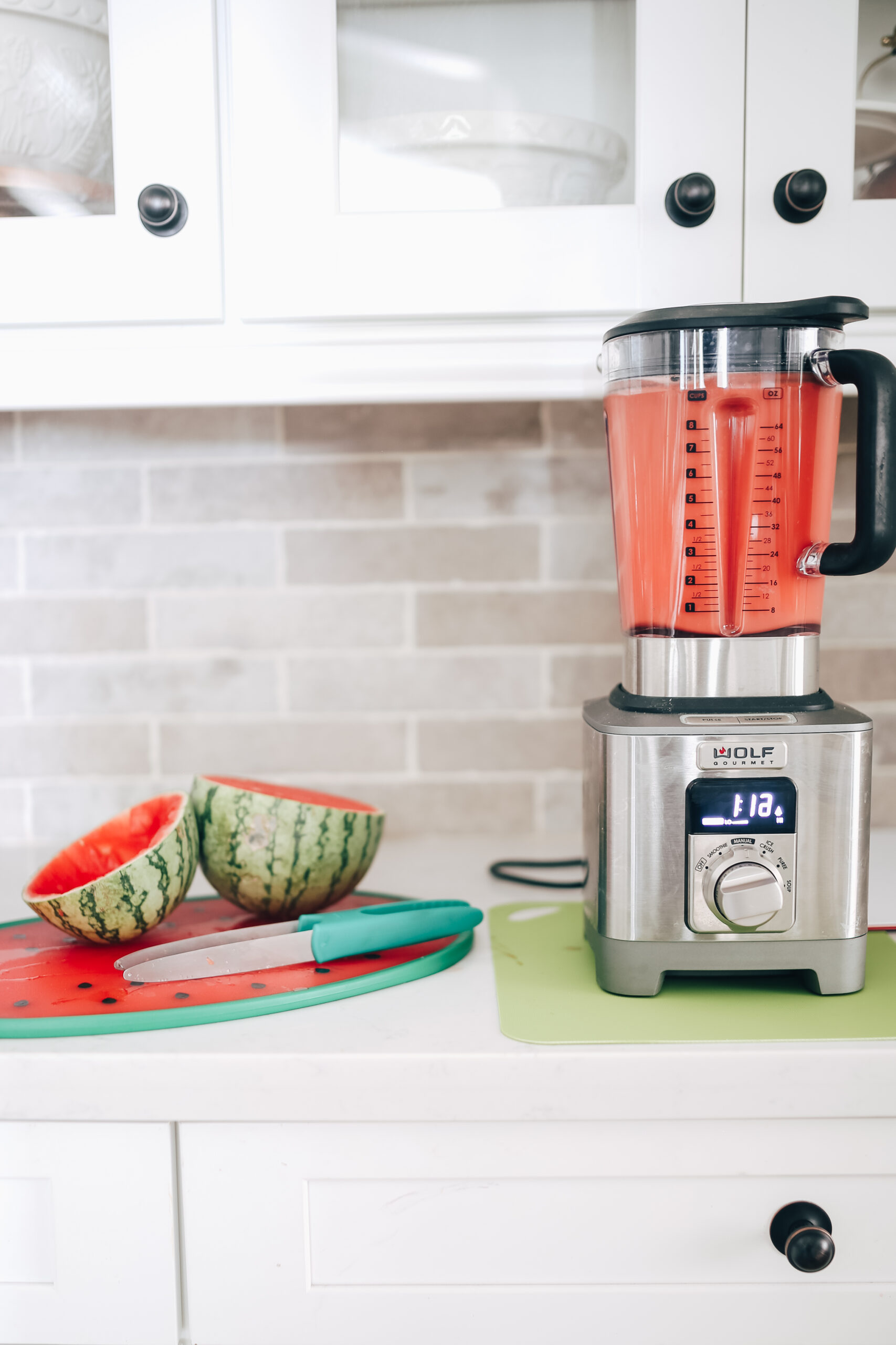 Wolf High Power Blender with a gray knob