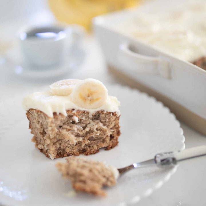 Banana cake with cream cheese frosting