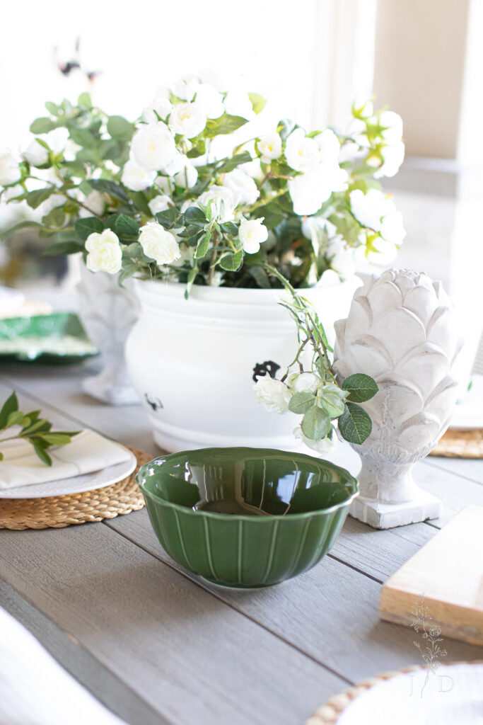 Outdoor Table Decor for a Beautiful Spring Table