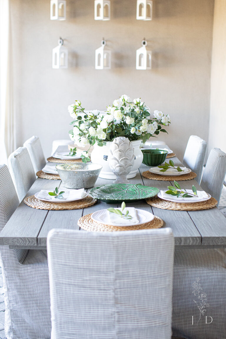 Stunning Outdoor Table Decor for Spring