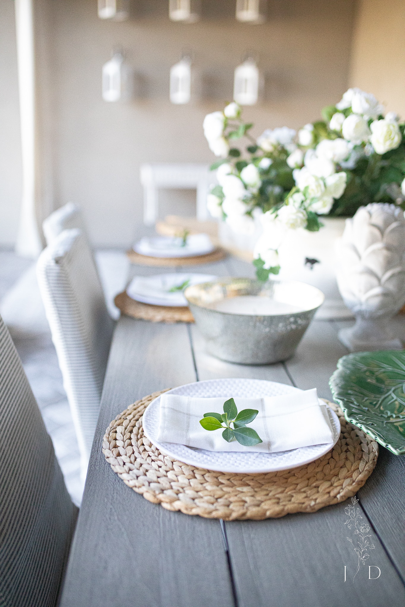 Outdoor table with natural elements 