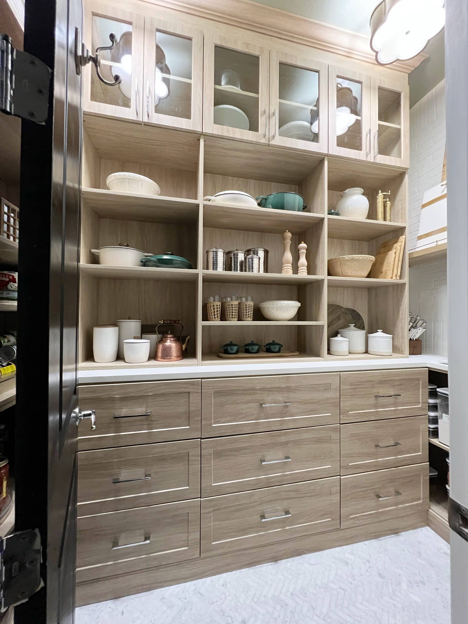 PANTRY MAKEOVER 