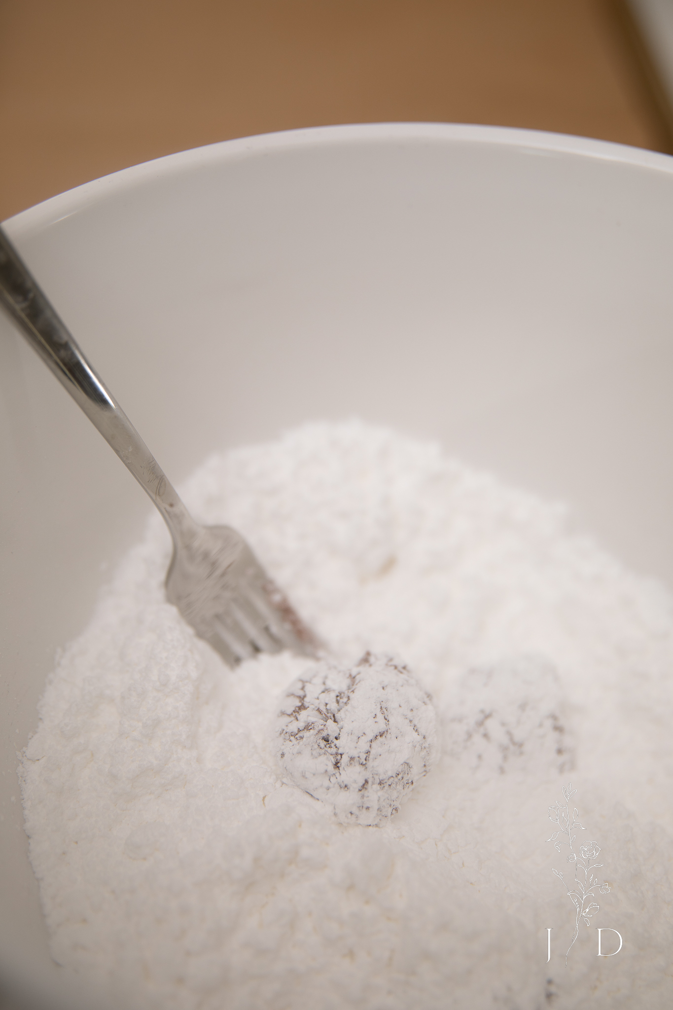 cookies dipped in powdered sugar 