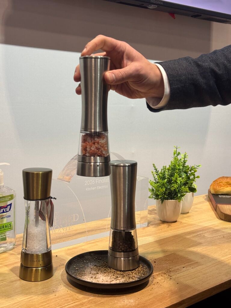 electric salt shaker