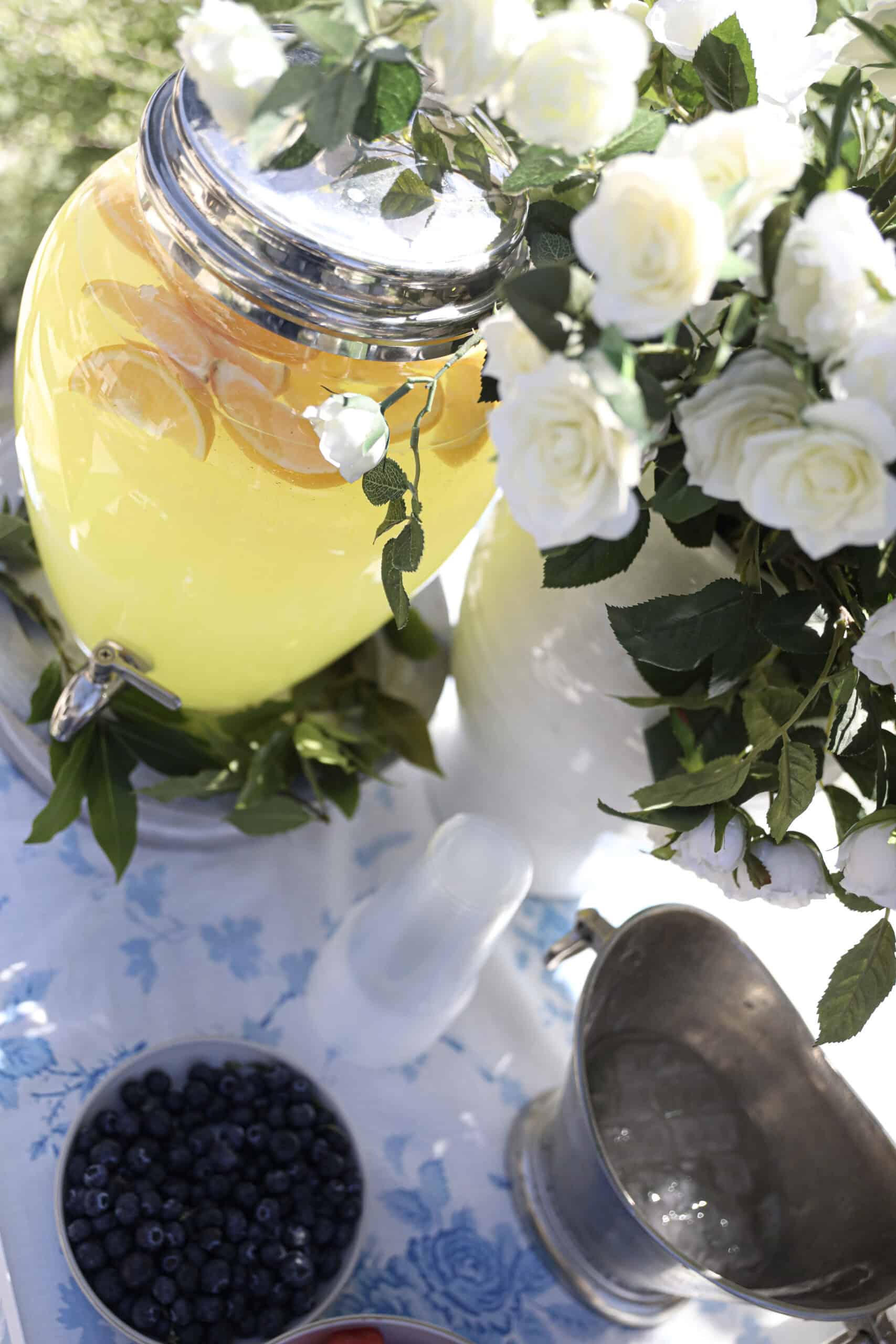 Lemonade Bar Ideas for Graduation